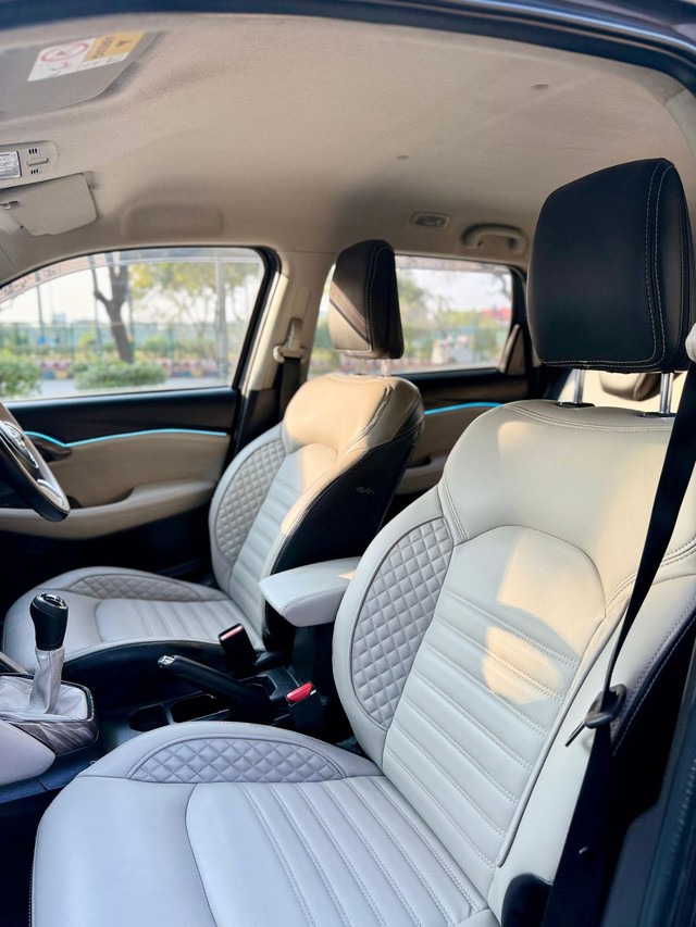 Second-hand 2023 Toyota Hyryder E for sale in New Delhi-10