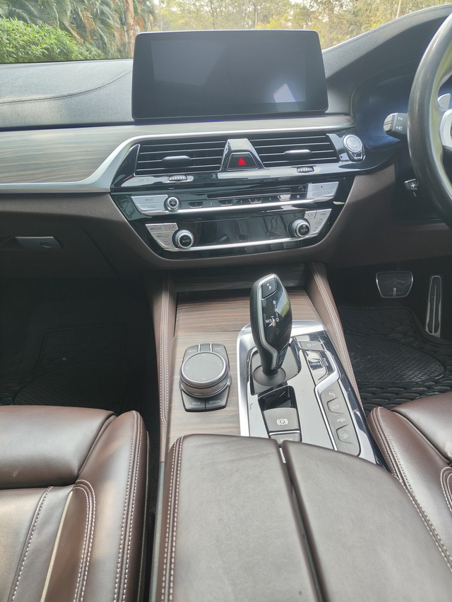 Second-hand 2020 BMW 6 Series GT 630d M Sport 2018-2021 for sale in Hyderabad-12