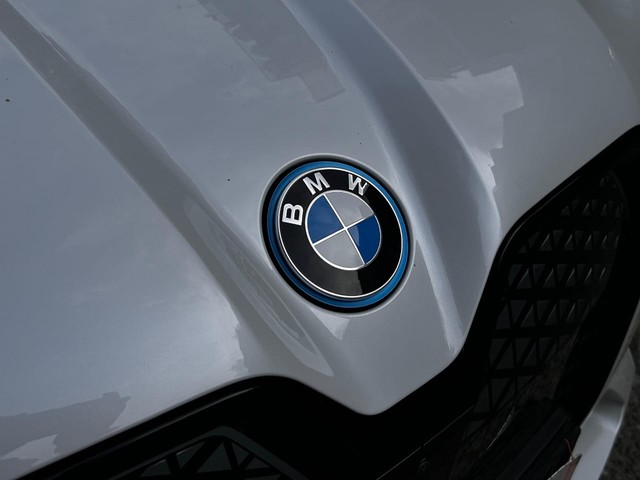 Second-hand 2024 BMW iX xDrive40 for sale in New Delhi-25