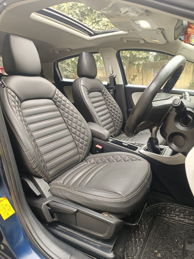 Second-hand 2023 Tata Altroz XZ Plus S CNG for sale in New Delhi-10