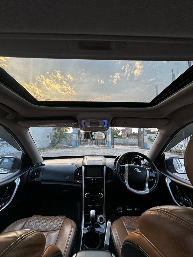 Second-hand 2020 Mahindra XUV500 W11 FWD Diesel for sale in Akola-4