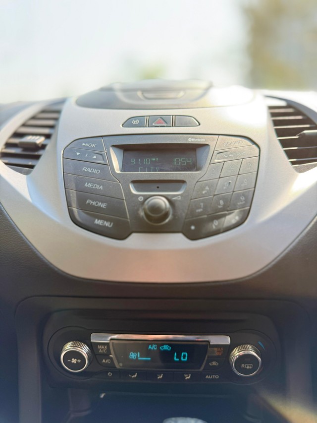 Second-hand 2016 Ford Figo 1.5P Titanium AT for sale in Surat-10