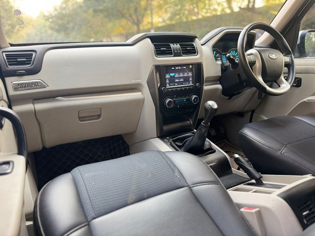 Second-hand 2022 Mahindra Scorpio S11 for sale in New Delhi-12
