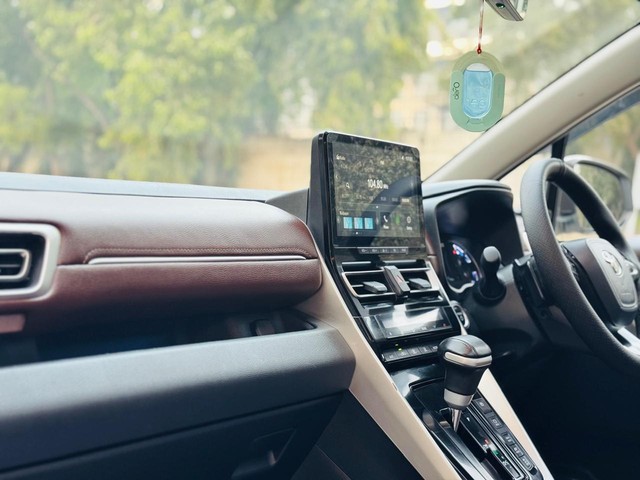 Second-hand 2024 Toyota Innova Hycross VX(O) 7STR Hybrid for sale in New Delhi-13