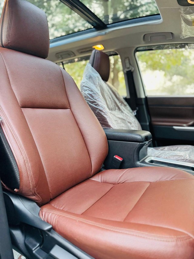 Second-hand 2024 Toyota Innova Hycross VX(O) 7STR Hybrid for sale in New Delhi-11