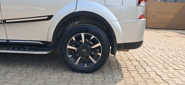 Second-hand 2019 Mahindra XUV500 W11 AT BSIV for sale in New Delhi-6