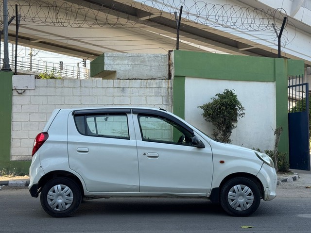 Second-hand 2013 Maruti Suzuki Alto 800 LXI for sale in New Delhi-1