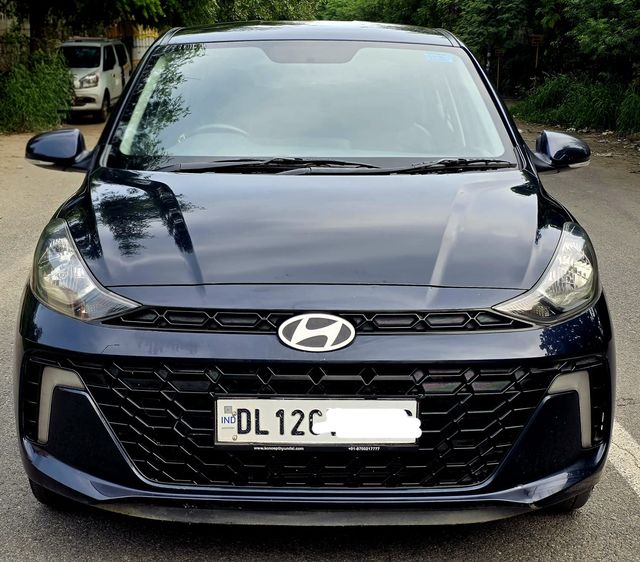 Hyundai Aura एसएक्स सीएनजी बीएस6 Second-hand 2023 Hyundai Aura एसएक्स सीएनजी बीएस6 for sale in New Delhi