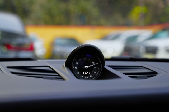 Second-hand 2024 Porsche 911 Carrera for sale in Kolkata-3