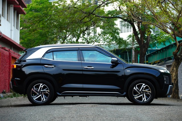 Second-hand 2024 Hyundai Creta SX (O) iVT for sale in Kolkata-1