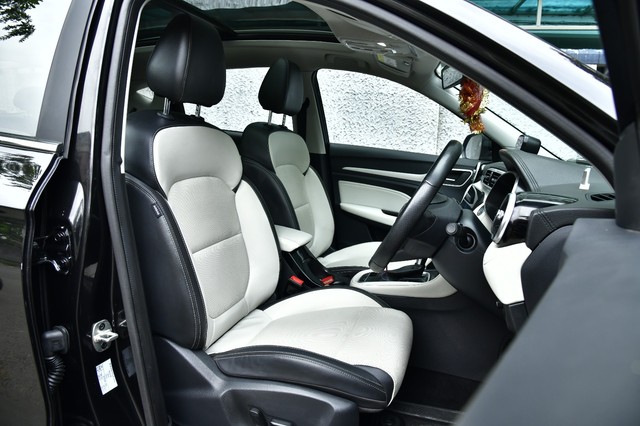 Second-hand 2023 MG Astor Sharp CVT BSVI for sale in Kolkata-11