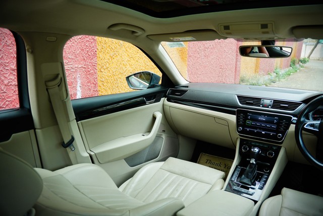 Second-hand 2019 Skoda Superb LK 1.8 TSI AT for sale in Kolkata-8