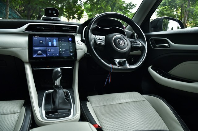 Second-hand 2023 MG Astor Sharp CVT BSVI for sale in Kolkata-19