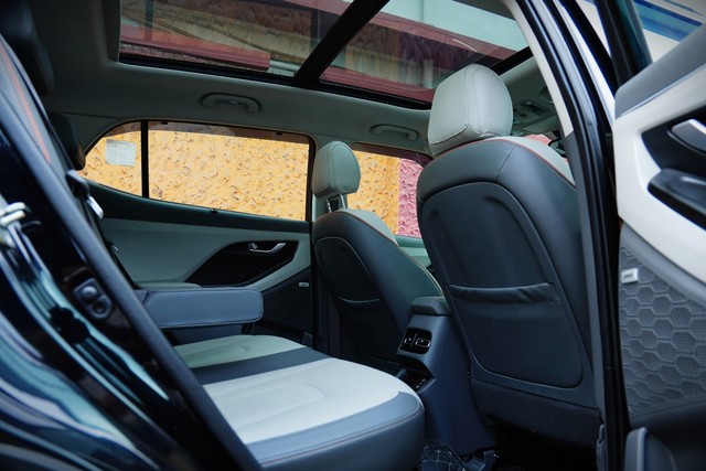 Second-hand 2024 Hyundai Creta SX (O) iVT for sale in Kolkata-11