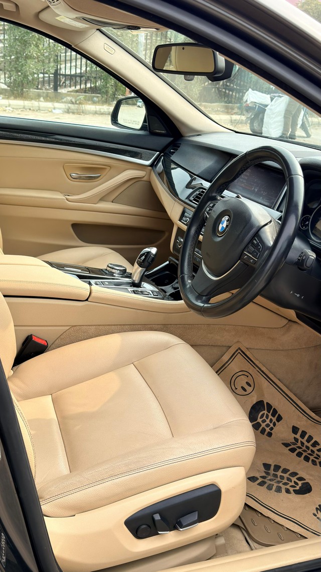 Second-hand 2016 BMW 5 Series 520d Luxury Line for sale in Lucknow-12