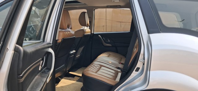 Second-hand 2019 Mahindra XUV500 W11 AT BSIV for sale in New Delhi-13