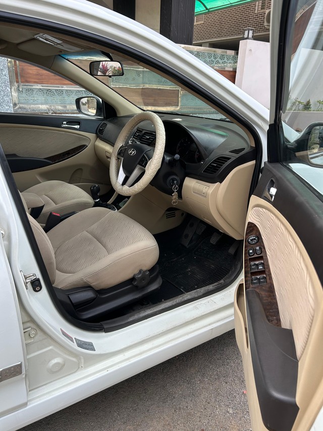 Hyundai Verna 1.6 CRDI Second-hand 2012 Hyundai Verna 1.6 CRDI for sale in Nagpur-8