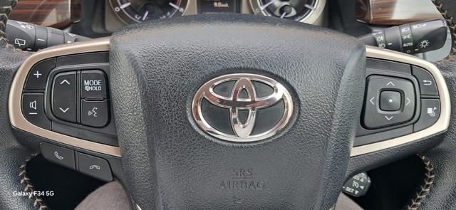 Second-hand 2022 Toyota Innova Crysta 2.4 ZX 7 STR AT for sale in New Delhi-7