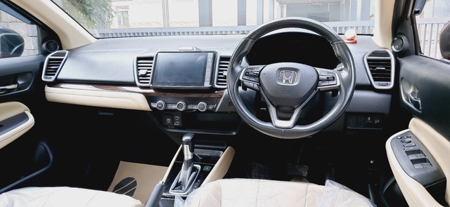 Second-hand 2022 Honda City ZX CVT for sale in New Delhi-16