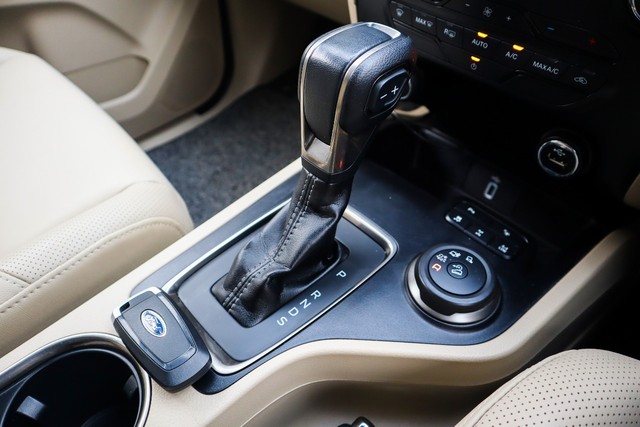 Second-hand 2021 Ford Endeavour Titanium Plus 4X4 AT for sale in New Delhi-17