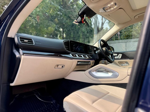 Second-hand 2022 Mercedes-Benz GLS 400d 4MATIC BSVI for sale in New Delhi-9