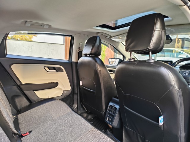 Second-hand 2023 Tata Altroz XZ Plus S for sale in Ludhiana-7