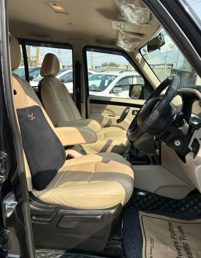 Second-hand 2023 Mahindra Scorpio S 11 BSVI for sale in Jaipur-5