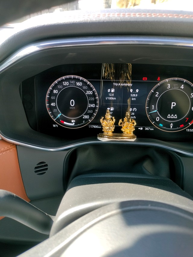 Second-hand 2024 Jaguar F-Pace 2.0 R-Dynamic S for sale in Jaipur-11