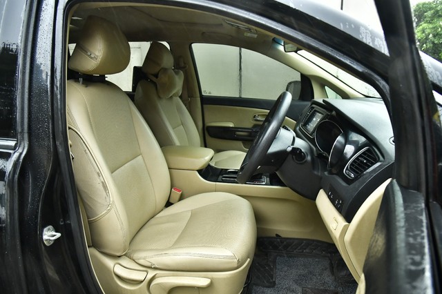 Kia Carnival Prestige 6 STR Second-hand 2020 Kia Carnival Prestige 6 STR for sale in Kolkata-7