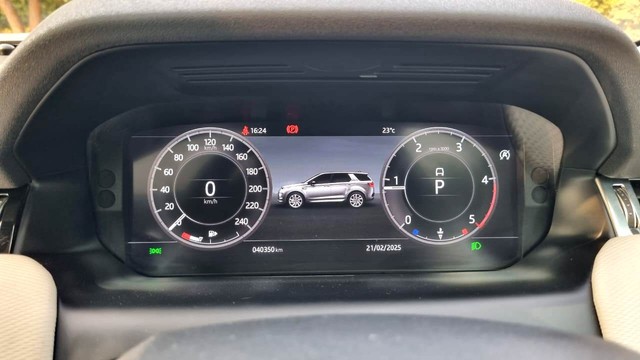 Second-hand 2021 Land Rover Discovery Sport Dynamic SE for sale in New Delhi-9