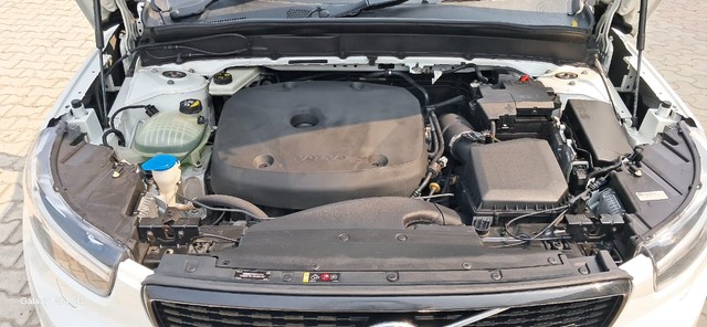 Second-hand 2021 Volvo XC40 T4 R-Design for sale in New Delhi-2