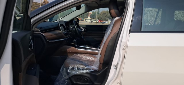 Second-hand 2022 Jeep Meridian Limited Opt AT 4x4 BSVI for sale in New Delhi-13