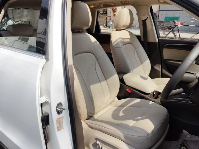 Second-hand 2017 Audi Q5 30 TDI quattro Premium for sale in New Delhi-15