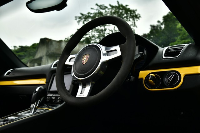 Second-hand 2015 Porsche Boxster S for sale in Kolkata-13