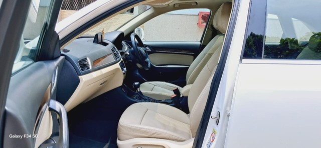 Second-hand 2019 Audi Q3 30 TFSI Premium FWD for sale in New Delhi-14