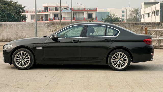 Second-hand 2016 BMW 5 Series 520d Luxury Line for sale in Lucknow-2
