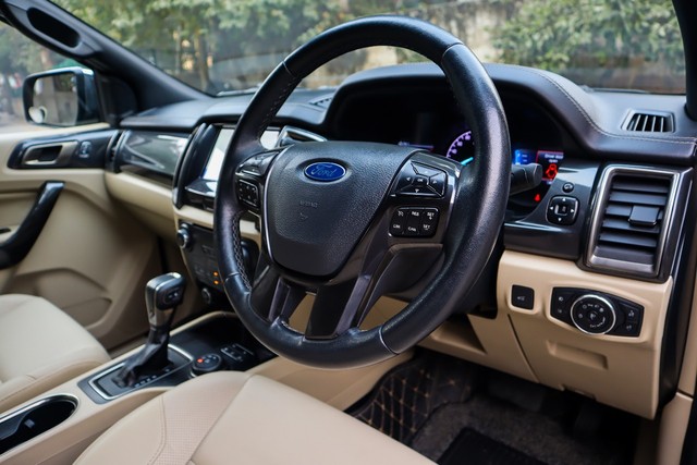 Second-hand 2021 Ford Endeavour Titanium Plus 4X4 AT for sale in New Delhi-14