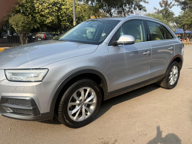Second-hand 2017 Audi Q3 30 TDI for sale in New Delhi-9