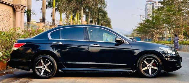 Honda New Accord 2.4 A/T Second-hand 2011 Honda New Accord 2.4 A/T for sale in Thane-1