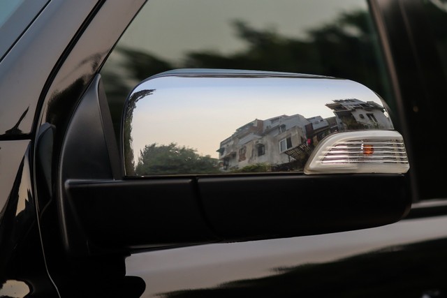 Second-hand 2021 Ford Endeavour Titanium Plus 4X4 AT for sale in New Delhi-21