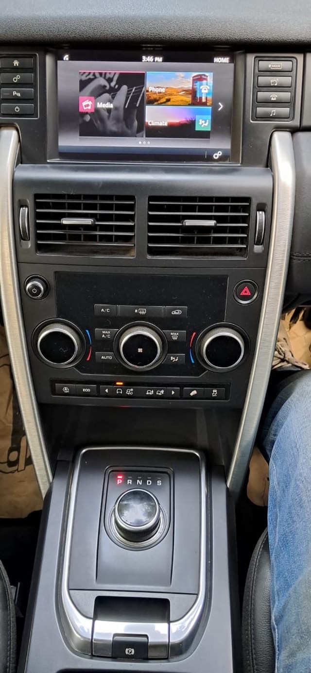 Second-hand 2018 Land Rover Discovery HSE 3.0 TD6 for sale in New Delhi-2