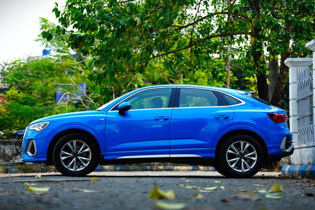 Second-hand 2023 Audi Q3 Sportback 40TFSI Quattro for sale in Kolkata-3