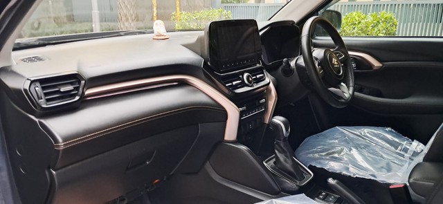 Second-hand 2023 Maruti Grand Vitara Alpha Plus Hybrid CVT BSVI for sale in New Delhi-19