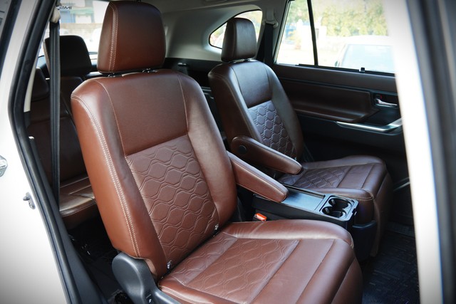 Toyota Innova Hycross ZX Hybrid Second-hand 2023 Toyota Innova Hycross ZX Hybrid for sale in Kolkata-8