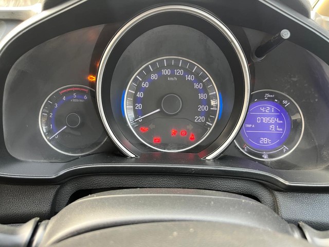 Second-hand 2015 Honda Jazz 1.5 V i DTEC for sale in Nagpur-6