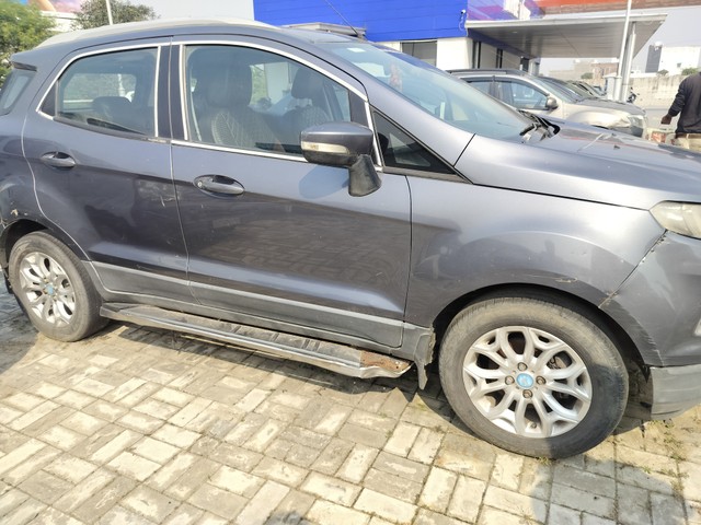 Second-hand 2014 Ford Ecosport 1.5 Ti VCT MT Trend for sale in Etawah-2