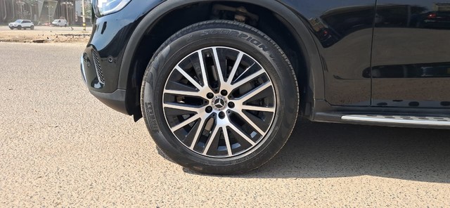 Second-hand 2021 Mercedes-Benz GLC 200 for sale in New Delhi-20