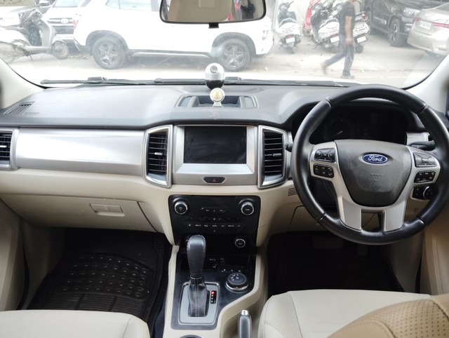 Ford Endeavour 3.2 Titanium AT 4X4 Second-hand 2016 Ford Endeavour 3.2 Titanium AT 4X4 for sale in New Delhi-4