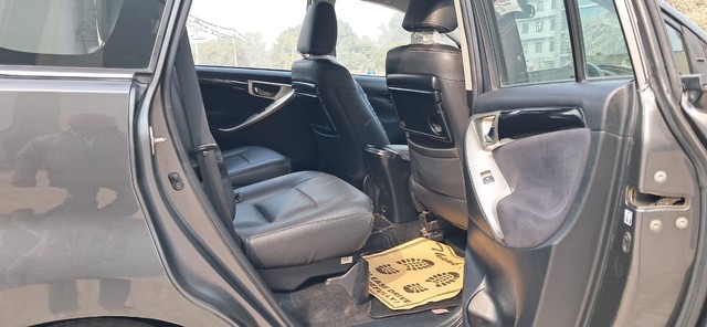 Toyota Innova Crysta 2.4 VX MT BSIV Second-hand 2018 Toyota Innova Crysta 2.4 VX MT BSIV for sale in New Delhi-11