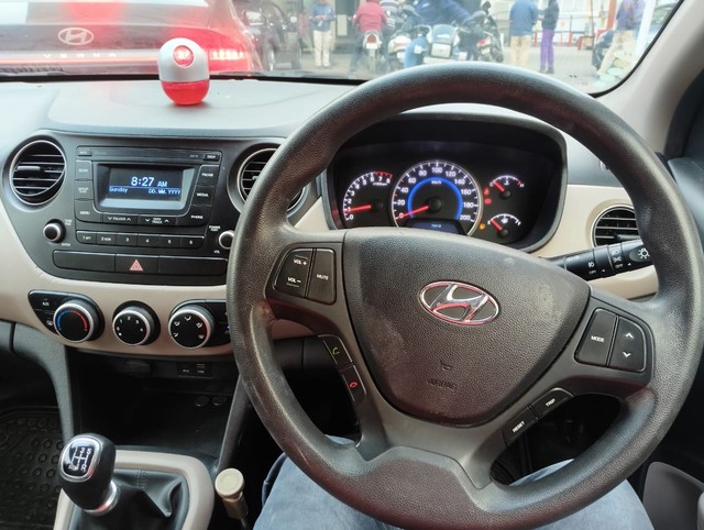 Second-hand 2016 Hyundai Grand i10 Sportz for sale in New Delhi-10